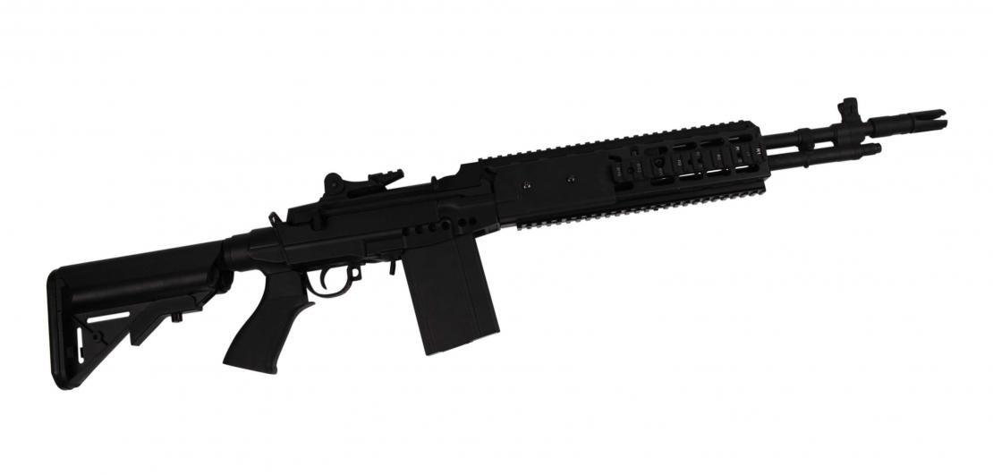 CM032EBR